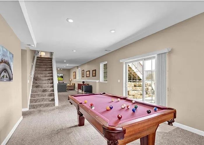 Ferienhaus 4 Bedroom Oasis With Hot Tube