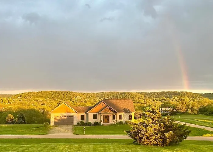 4 Bedroom Oasis With Hot Tube Galena